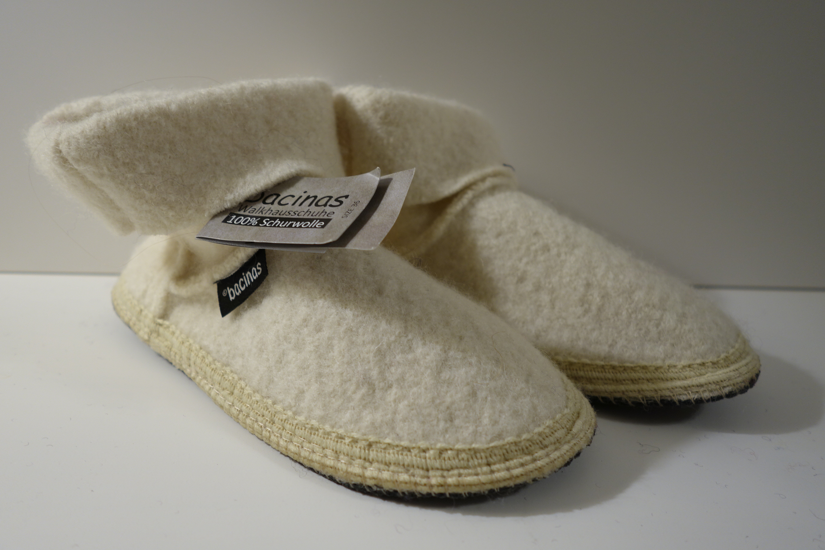 Bacinas Hausschuhe I Hüttenschuhe I Ankleboot 100% Wolle offwhite 36 - 42