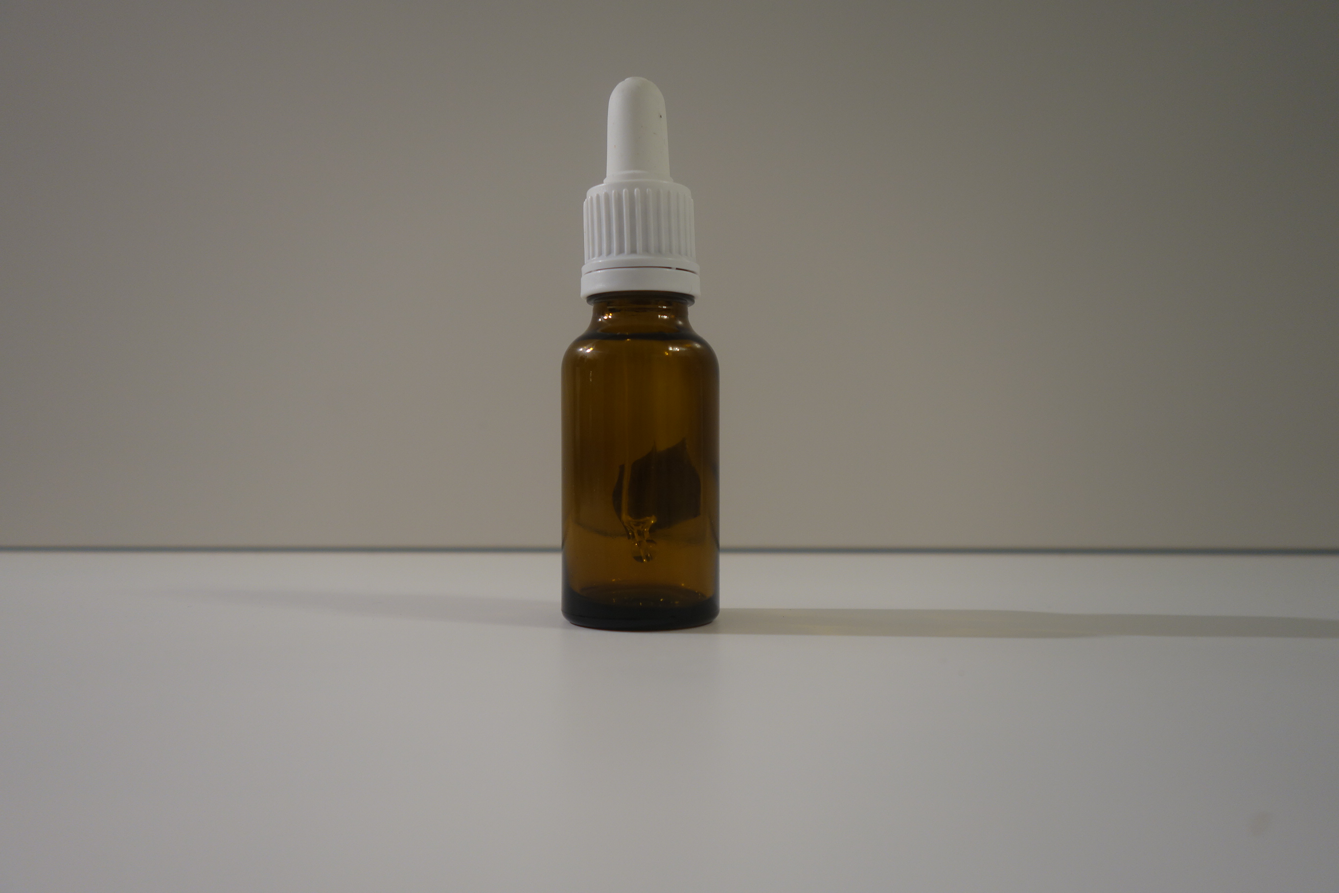 Braunglasflasche mit Pipettenverschluß 20ml