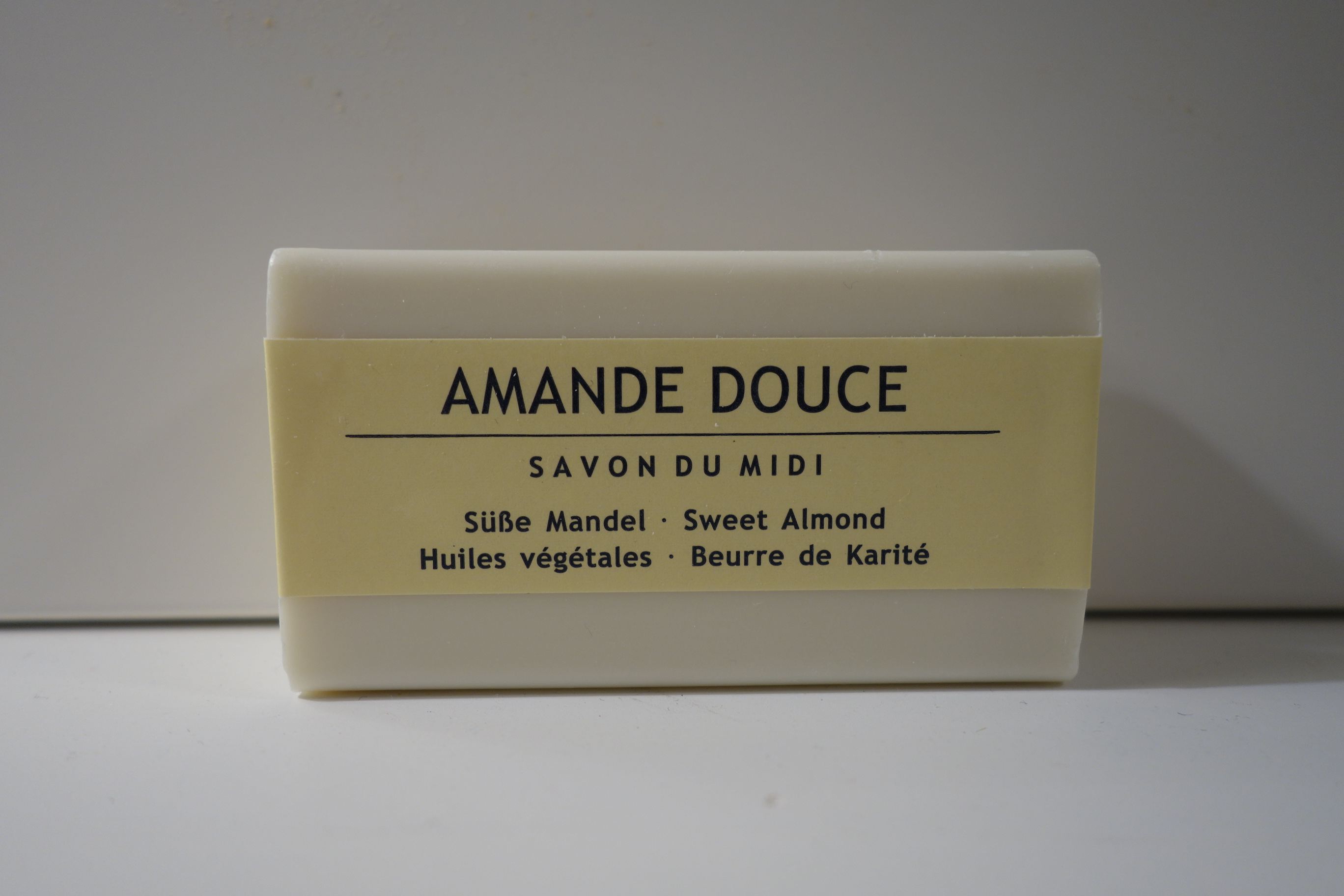 SAVON DU MIDI  AMANDE DOUCE Karité-Seife 100gr.